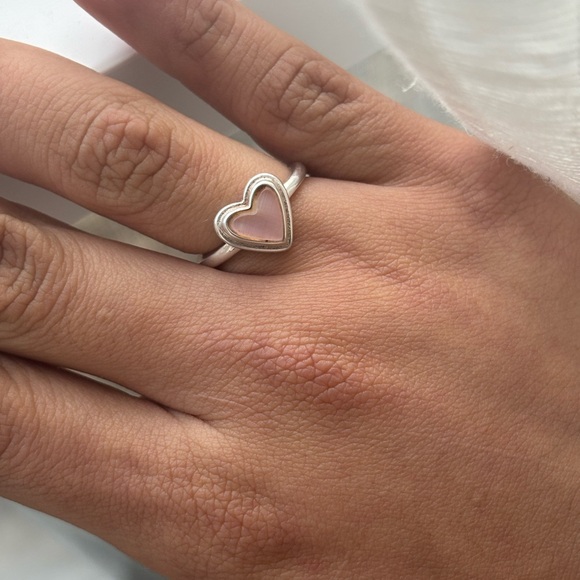 Sweetheart Gemstone Ring – James Avery
Size 6 - Picture 2 of 6